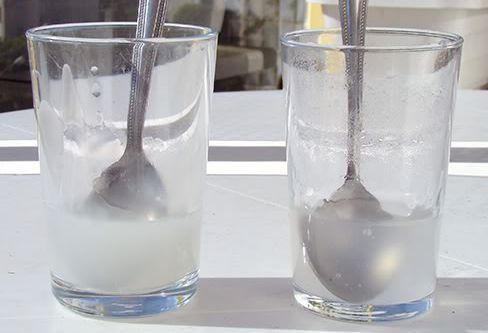 Смешать мел с водой